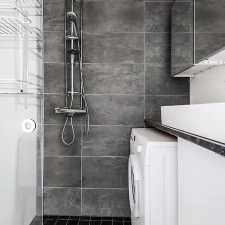 Wehost Peaceful 1-bedroom Unit Close To Metro And With A Park-view @wehost Lahnaruohontie * 赫尔辛基