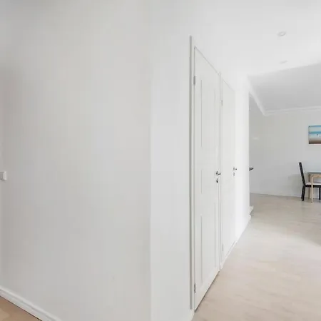 Wehost Peaceful 1-bedroom Unit Close To Metro And With A Park-view @wehost Lahnaruohontie Apartament